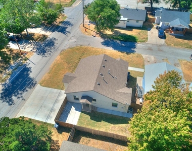 4101 N Hammond Avenue - Photo Thumbnail 9