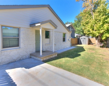 4101 N Hammond Avenue - Photo Thumbnail 4
