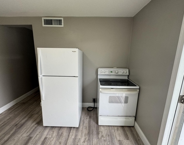 3890 Lakewood Road - Photo Thumbnail 3