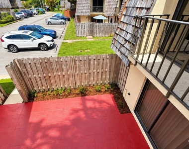 165 Lake Arbor Drive - Photo Thumbnail 21