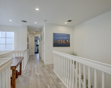 131 S East 7th Way - Photo Thumbnail 34