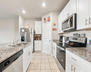 3570 San Bernardino Way - Photo Thumbnail 6