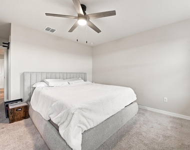 3570 San Bernardino Way - Photo Thumbnail 20