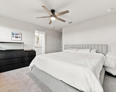 3570 San Bernardino Way - Photo Thumbnail 21