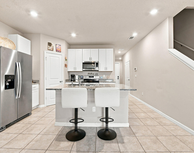 3570 San Bernardino Way - Photo Thumbnail 5