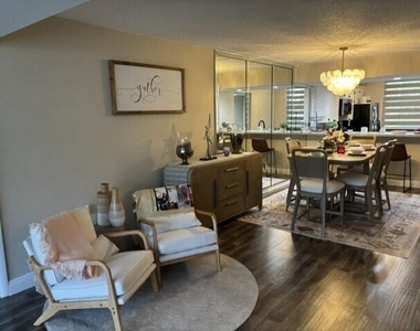 1707 Whitehall Drive - Photo Thumbnail 7