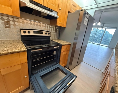 3161 Nw 47th Terrace - Photo Thumbnail 10