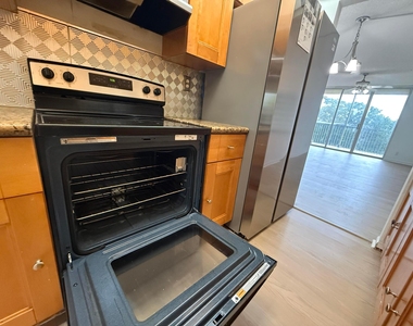 3161 Nw 47th Terrace - Photo Thumbnail 24