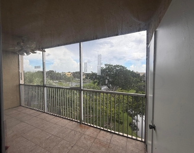 3161 Nw 47th Terrace - Photo Thumbnail 22