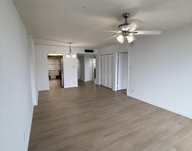 3161 Nw 47th Terrace - Photo Thumbnail 3