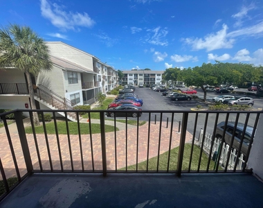 700 Executive Center Drive - Photo Thumbnail 10