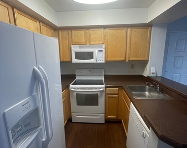 700 Executive Center Drive - Photo Thumbnail 1