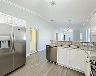 9967 Galleon Drive - Photo Thumbnail 13