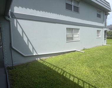 483 Saxony K Drive - Photo Thumbnail 24