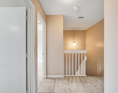 1365 Nw 154th Lane - Photo Thumbnail 12