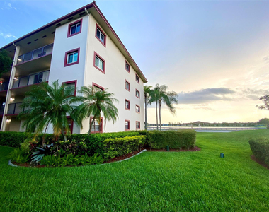 1000 Sw 128th Terrace - Photo Thumbnail 30