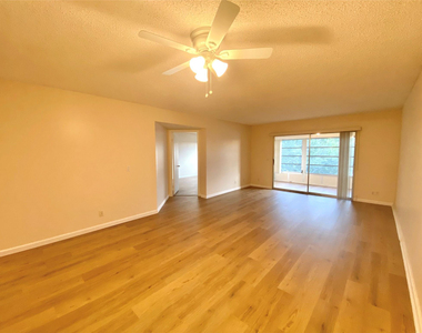 1000 Sw 128th Terrace - Photo Thumbnail 6