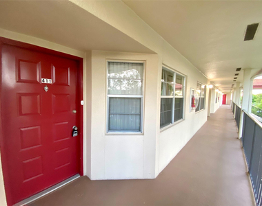 1000 Sw 128th Terrace - Photo Thumbnail 29
