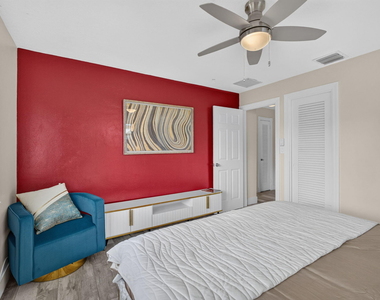 216 E 24th Street - Photo Thumbnail 26