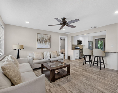 216 E 24th Street - Photo Thumbnail 8