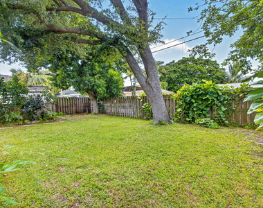 216 E 24th Street - Photo Thumbnail 37