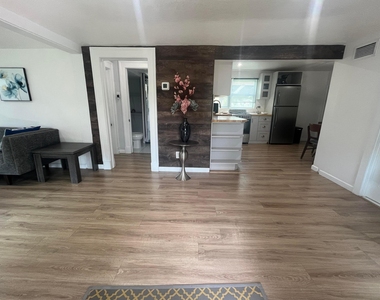 728 Talladega Street - Photo Thumbnail 1