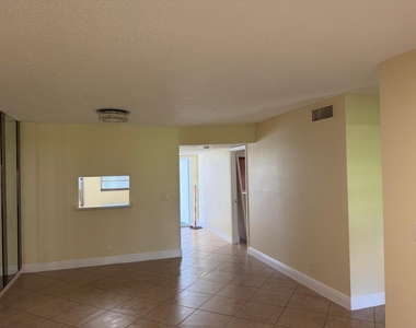 2929 Zorno Way - Photo Thumbnail 10