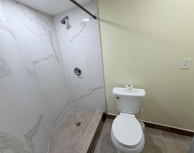 2929 Zorno Way - Photo Thumbnail 14