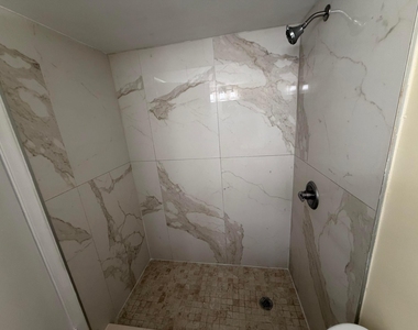 2929 Zorno Way - Photo Thumbnail 7