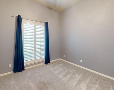 1219 Bridgeway Lane - Photo Thumbnail 11