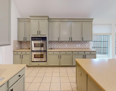 1219 Bridgeway Lane - Photo Thumbnail 4