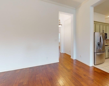 1219 Bridgeway Lane - Photo Thumbnail 8