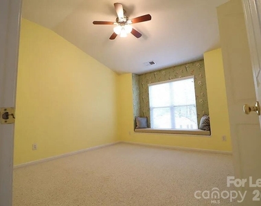10979 Princeton Village Drive - Photo Thumbnail 17