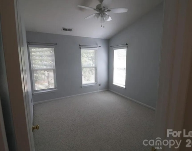 10979 Princeton Village Drive - Photo Thumbnail 20
