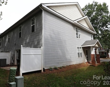10979 Princeton Village Drive - Photo Thumbnail 33