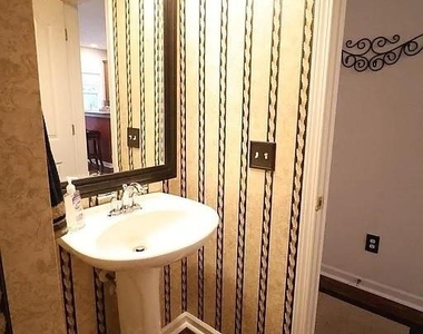 10979 Princeton Village Drive - Photo Thumbnail 12