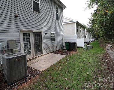 10979 Princeton Village Drive - Photo Thumbnail 31