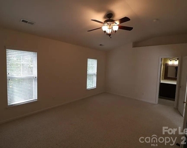 10979 Princeton Village Drive - Photo Thumbnail 24