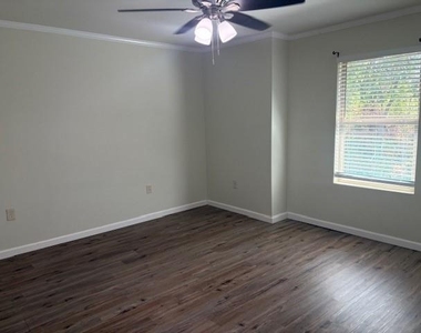 640-650 Sycamore Street - Photo Thumbnail 6