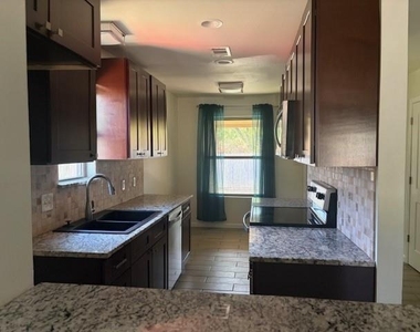 640-650 Sycamore Street - Photo Thumbnail 3