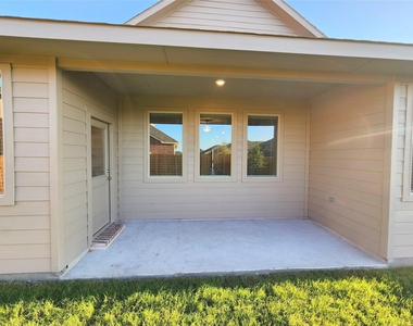 1202 Smoketree Lane - Photo Thumbnail 24