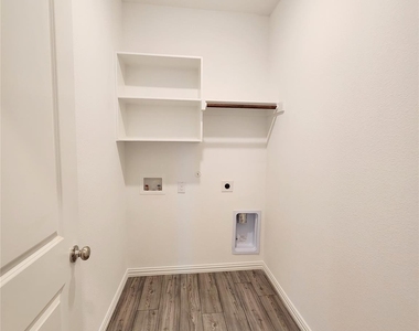1202 Smoketree Lane - Photo Thumbnail 19