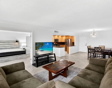 405 N Ocean Boulevard - Photo Thumbnail 4