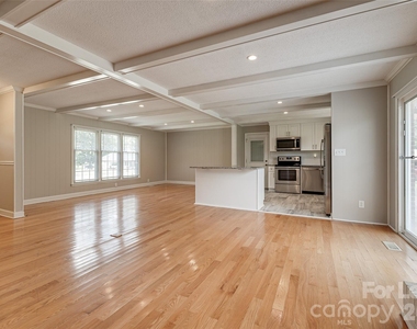 114 Cottonwood Drive - Photo Thumbnail 12