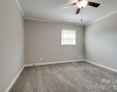114 Cottonwood Drive - Photo Thumbnail 27