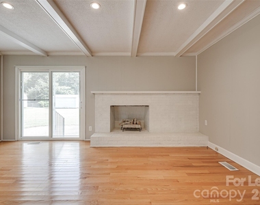 114 Cottonwood Drive - Photo Thumbnail 9