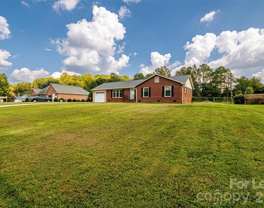 114 Cottonwood Drive - Photo Thumbnail 1