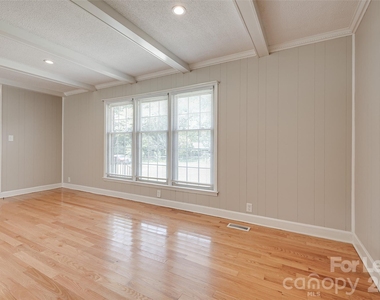 114 Cottonwood Drive - Photo Thumbnail 3