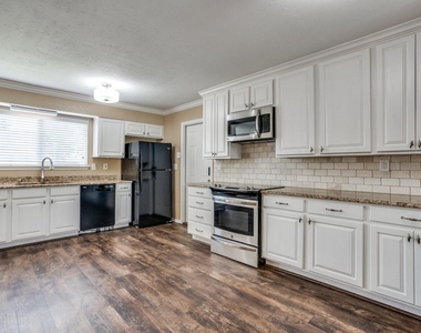 1410 Thackery Drive - Photo Thumbnail 2