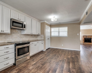 1410 Thackery Drive - Photo Thumbnail 3